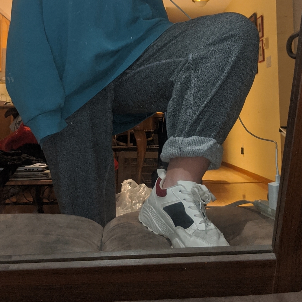 White sneakers - Picture 2 of 5